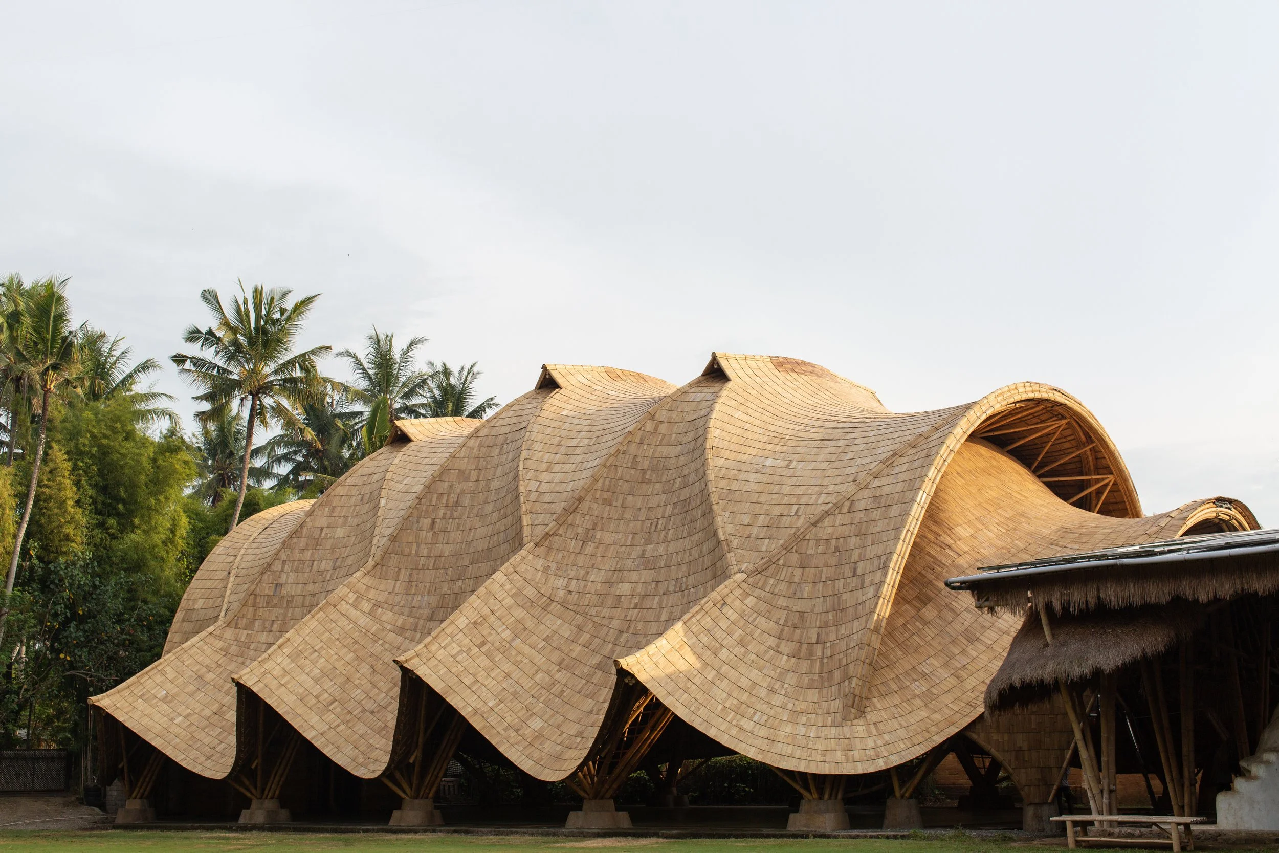 The Arc at Green School Bali / IBUKU — build